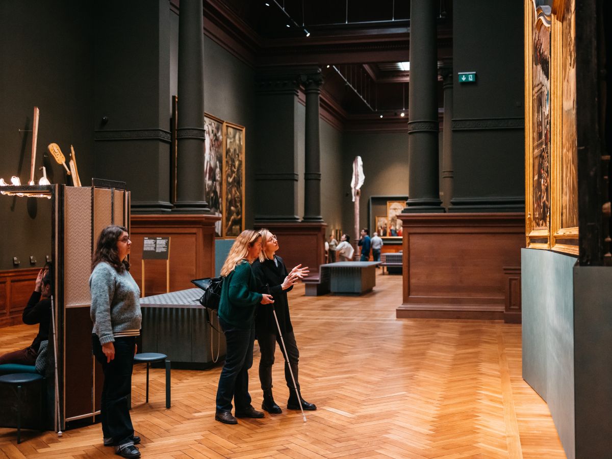 Blind and visually impaired visitors