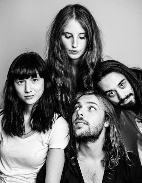 lisaboa-kuiperskaai-artists-in-residence-kmska.jpg Romy Luise Lauwers, Oscar van der Put, Lisaboa Houbrechts en Victor Lauwers van theatergezelschap Lisaboa & Kuiperskaai